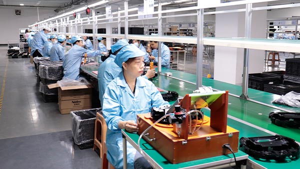 模具制造加工-注塑生产安全操作与品质管控措施