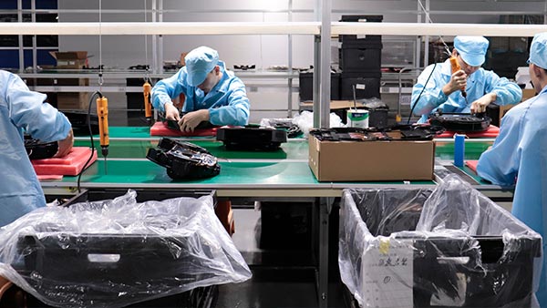 扫地机器人odm厂家：如何从代工走向共创？| 大银塑胶