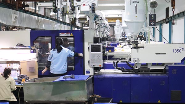 东莞精密注塑模具厂家怎么选?从设备、工艺、检测三维度评估精密模具能力 东莞精密注塑模具厂家怎么选?从设备、工艺、检测三维度评估精密模具能力