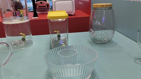 东莞塑胶模具生产商_专业塑胶模具制造厂家_大银 东莞塑胶模具生产商_专业塑胶模具制造厂家_大银