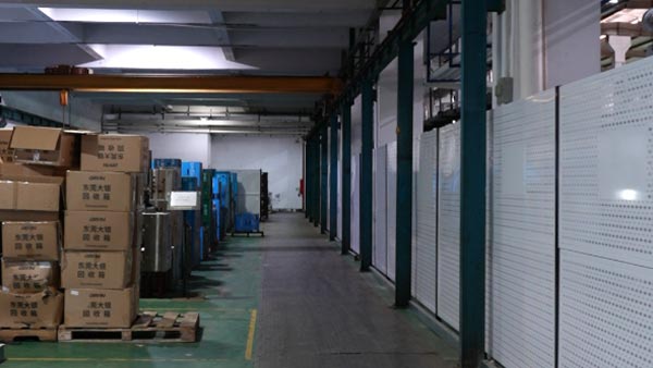 注塑成型模具工厂_高精密塑胶模具制造_东莞大银塑胶 注塑成型模具工厂_高精密塑胶模具制造_东莞大银塑胶